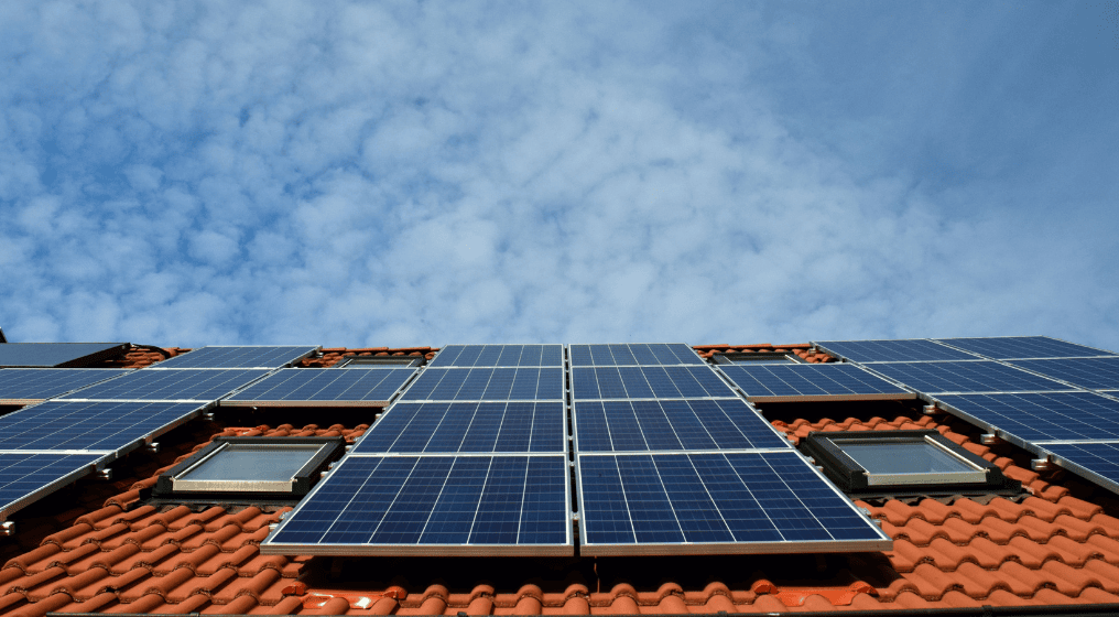 Integração de energias renováveis no carregamento de veículos elétricos